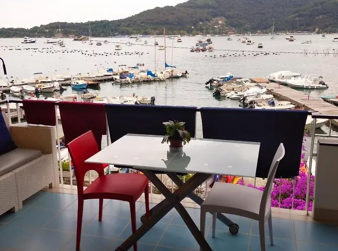 Openspace Fronte Mare Esclusivo Due Letti Matrimoniali A Portovenere Appartement *